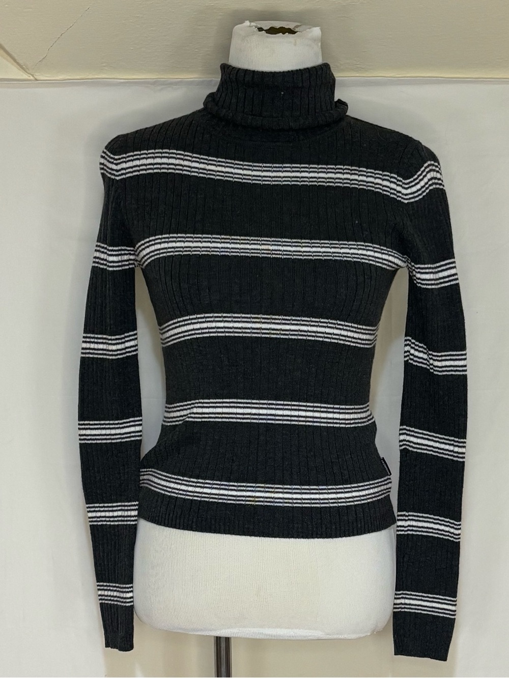 Vintage Y2K weathervane sweater size small